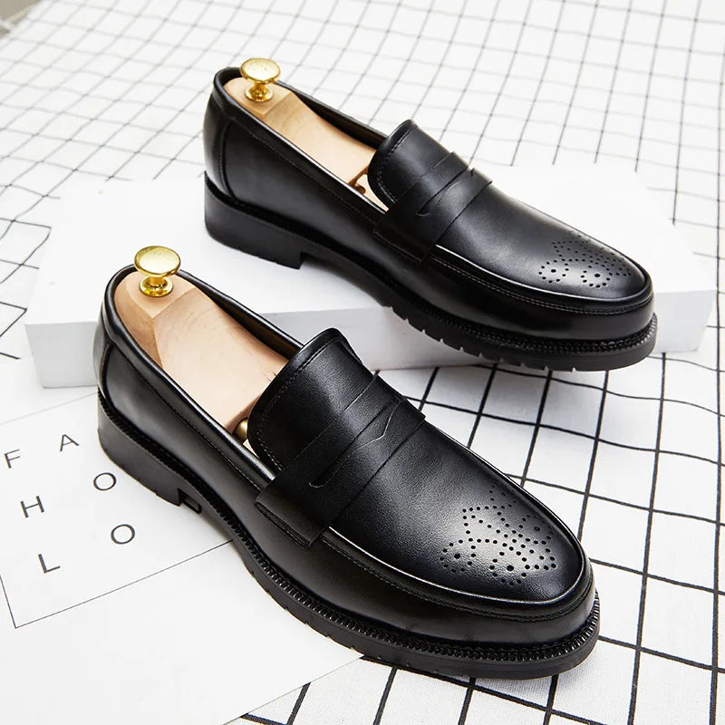 Mocassins premium des hommes exigeants, des hommes d'affaire et des leaders