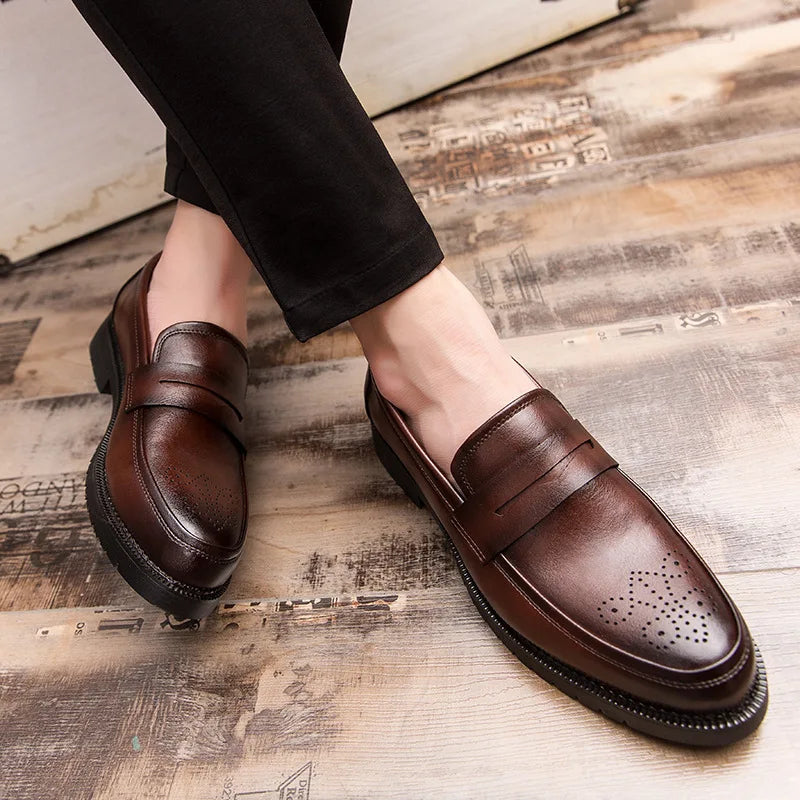 Mocassins premium des hommes exigeants, des hommes d'affaire et des leaders