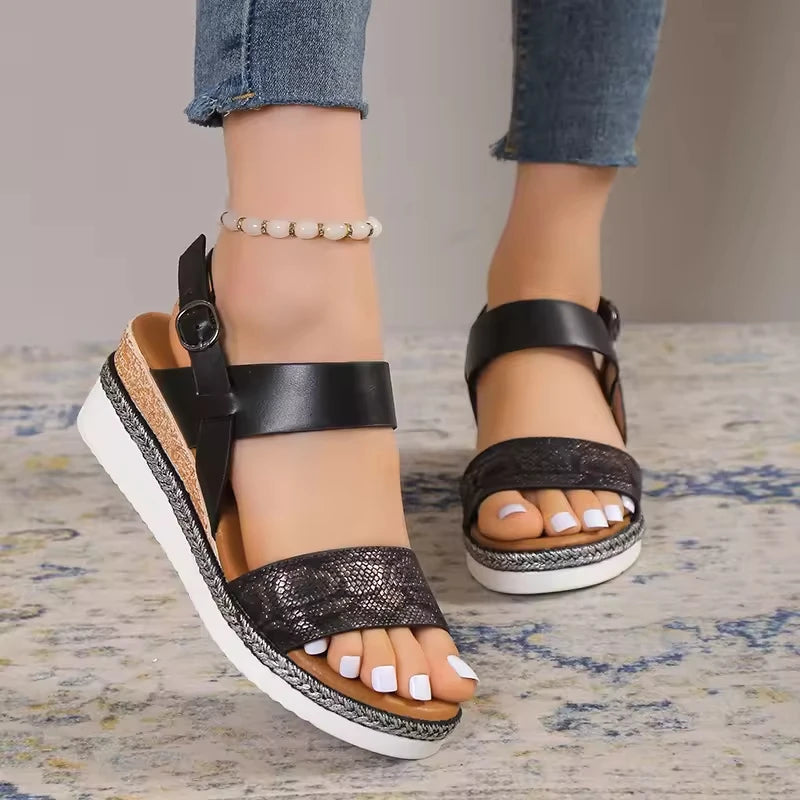 ÉLÉGANCE ROYALE™ – La chaussure qui sublime votre allure