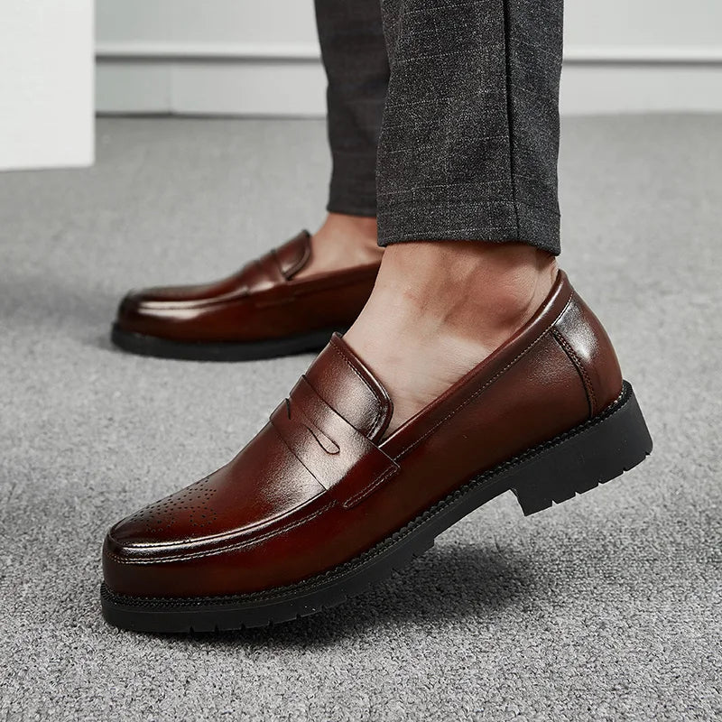 Mocassins premium des hommes exigeants, des hommes d'affaire et des leaders